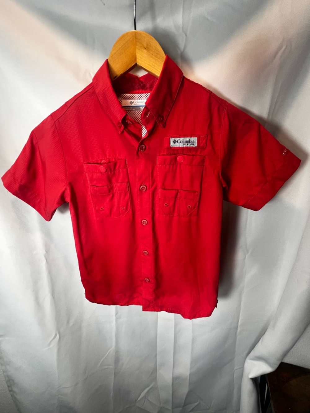 Columbia Red Short Sleeve Button Down boys Shirt